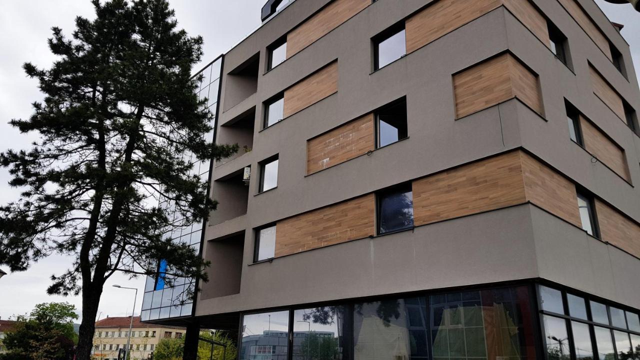 Victory Apartment Niksic ภายนอก รูปภาพ